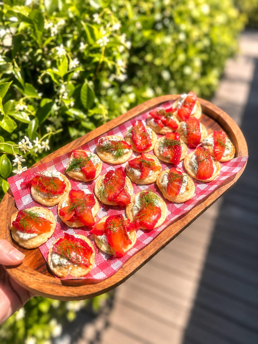 Beetroot-cured salmon blinis with dill